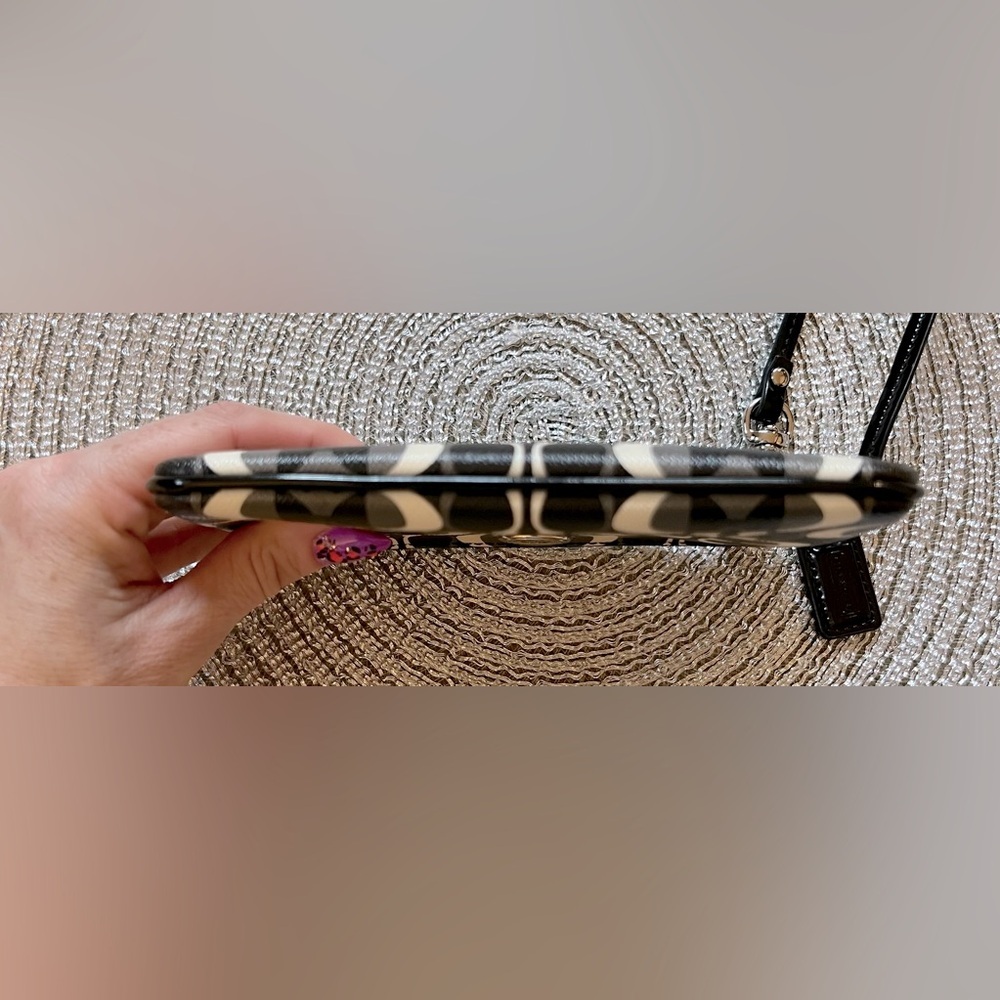 *Like New* Coach Black and White Patterned Wristlet - Picture 5 of 8